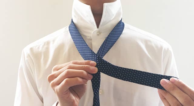 ネクタイの結び方 おしゃれに着こなせるおすすめの結び方を徹底解説 Customlife カスタムライフ
